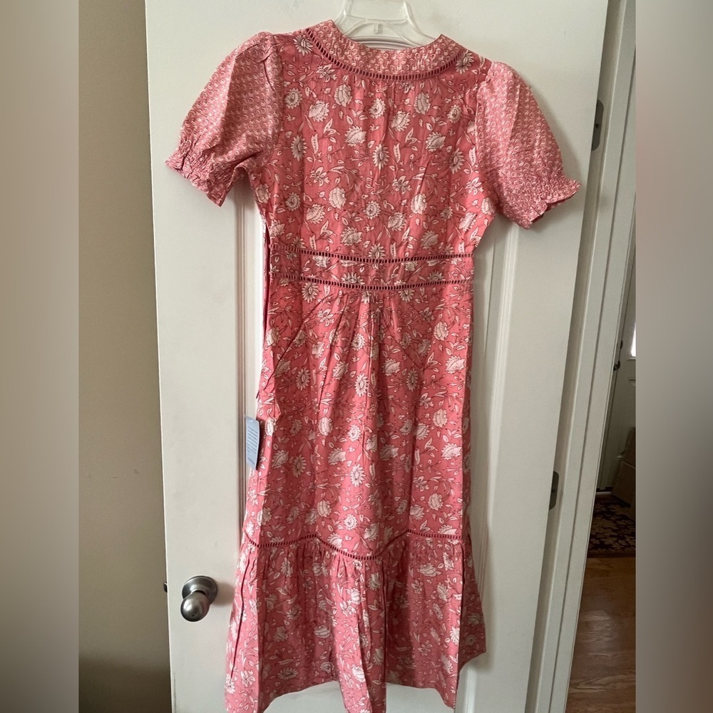 Maisie Elegant Coral Floral Dress with Crochet Trim Side Zipper Various Sizes - Picture 6 of 14